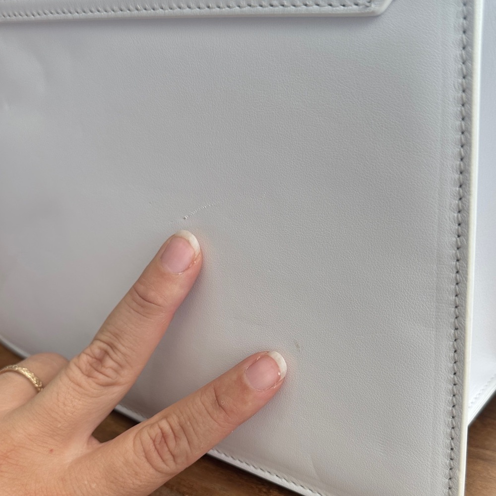 Jacquemus Elegant White Mini Bag - Picture 9 of 17